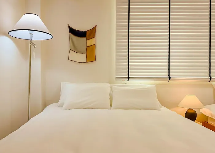 Large For 10 People, Near Jongno, Itaewon , Seongsu,family Trip
