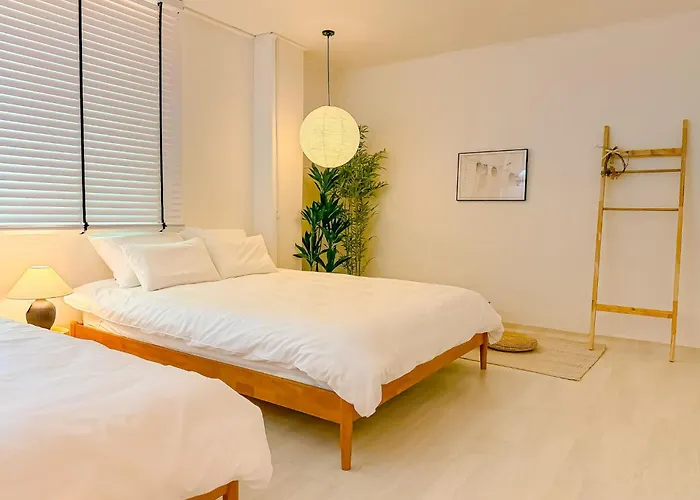Large For 10 People, Near Jongno, Itaewon , Seongsu,family Trip Apartamento Seúl